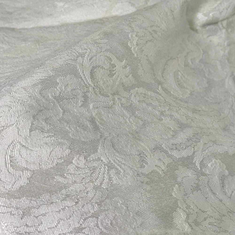 92x52 White Tablecloth 3 Napkins Set Damask Jacquard Scroll Regencycore Wedding